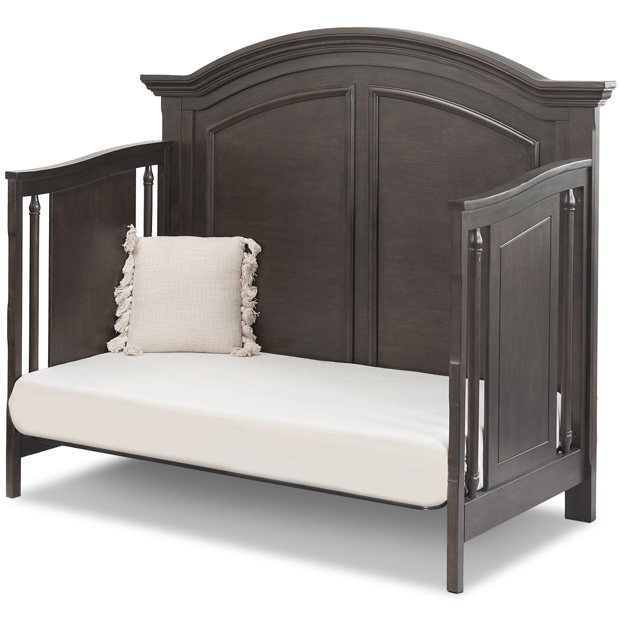 Sorelle Portico Arch Crib