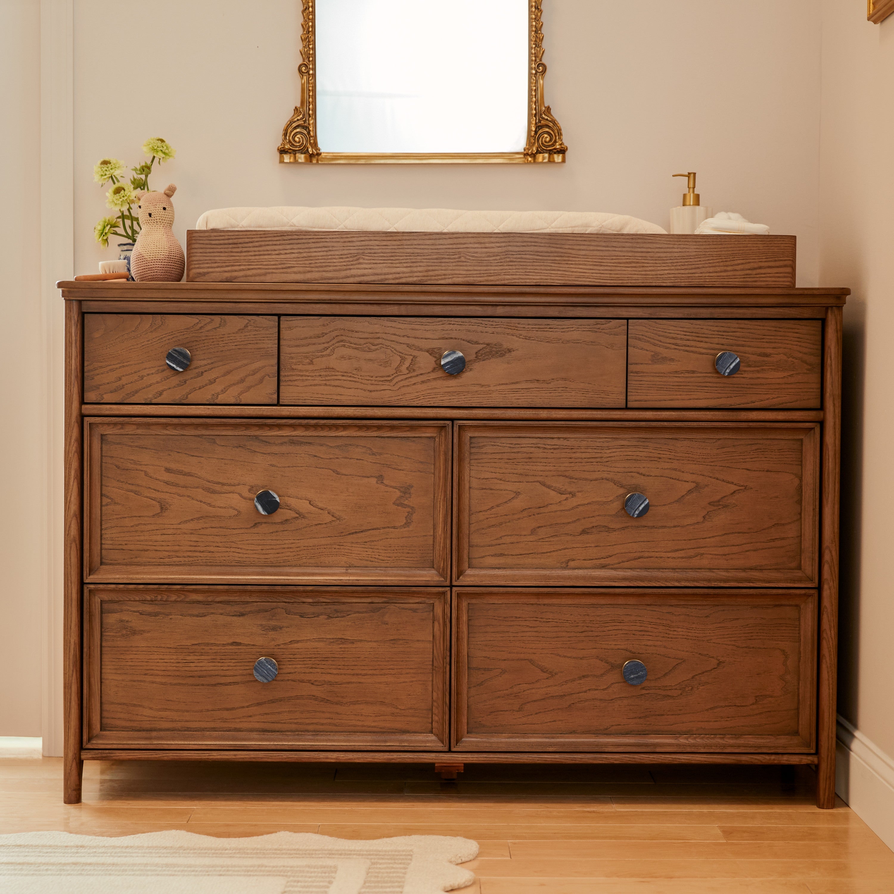 Maxi-Cosi Quiet Luxury 7-Drawer Dresser