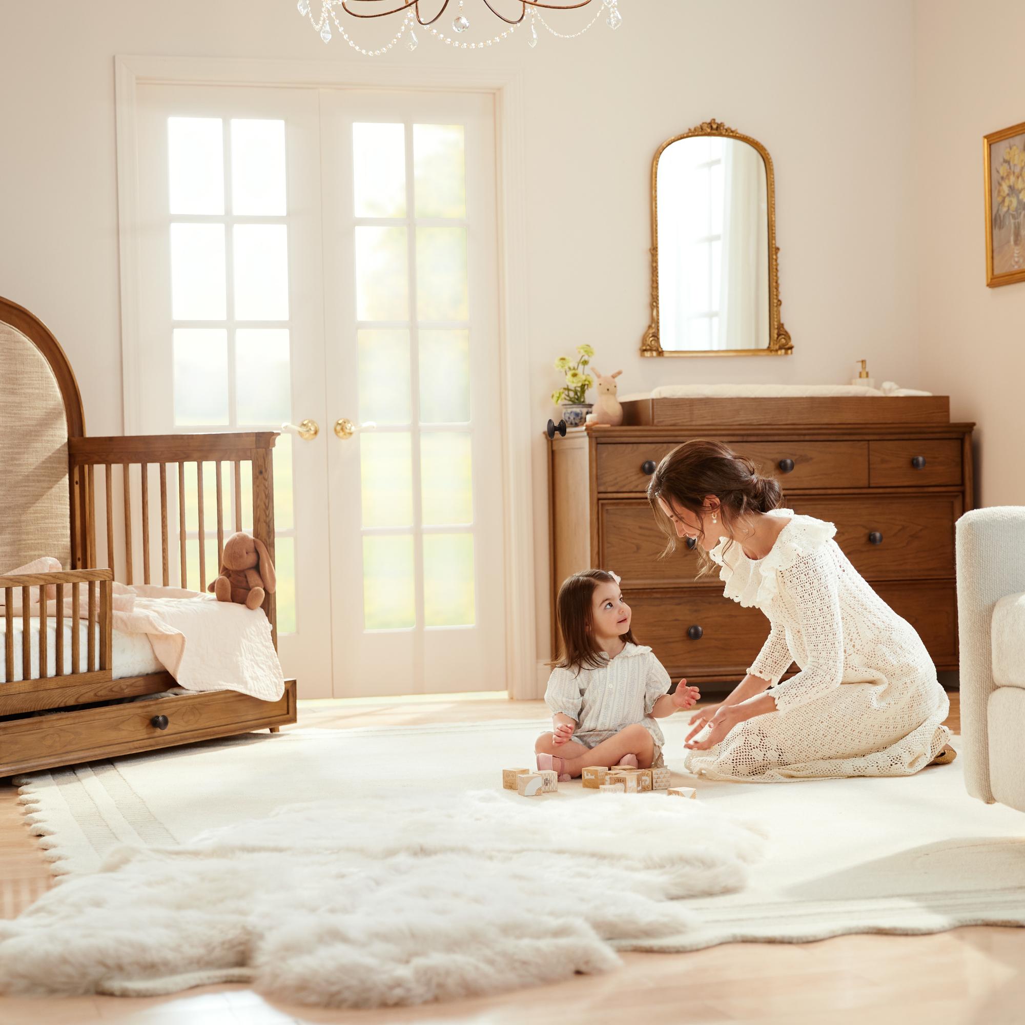 Maxi-Cosi Nursery Quiet Luxury 6-in-1 Convertible Crib with Toddler Bed/Daybed Conversion Kit