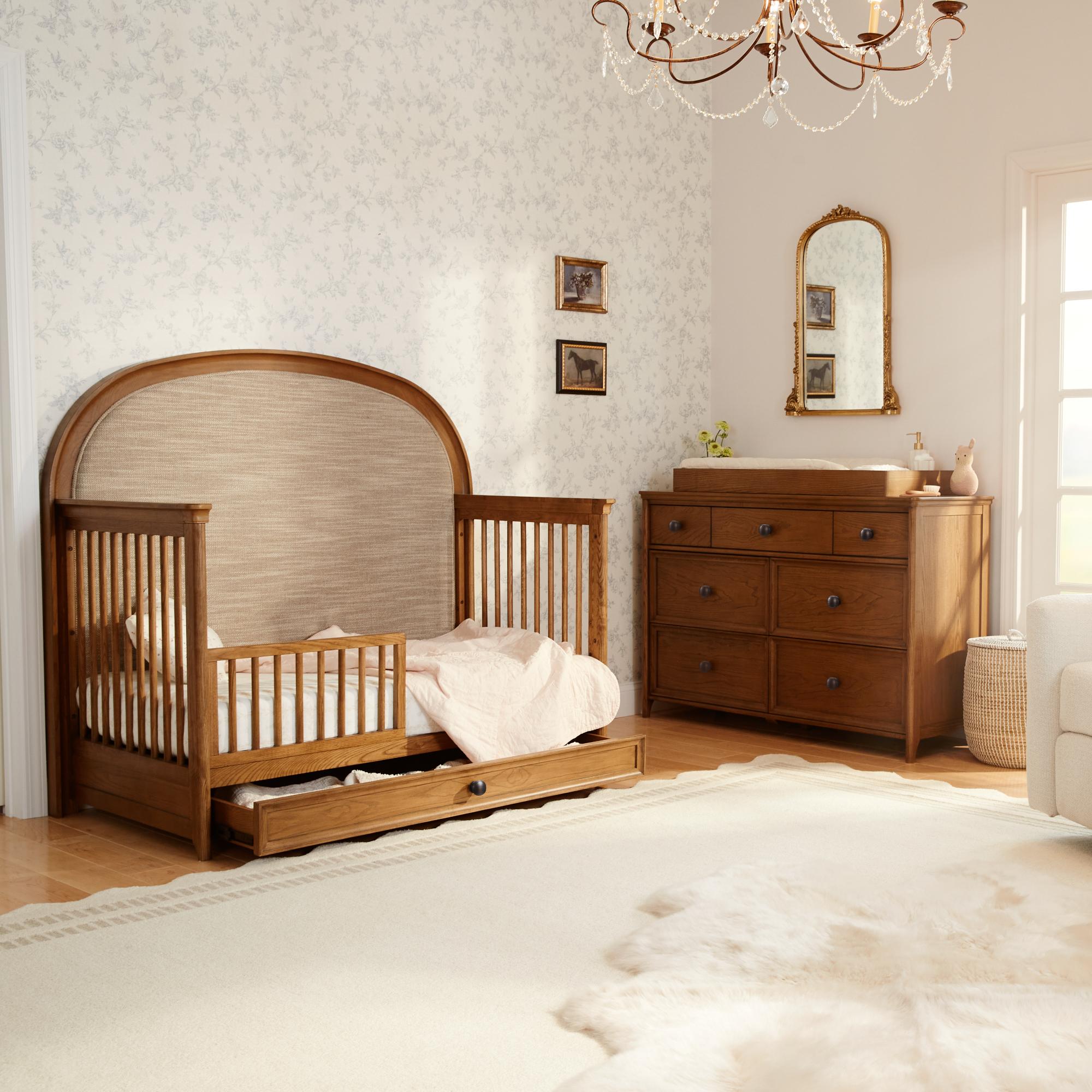 Maxi-Cosi Nursery Quiet Luxury 6-in-1 Convertible Crib with Toddler Bed/Daybed Conversion Kit