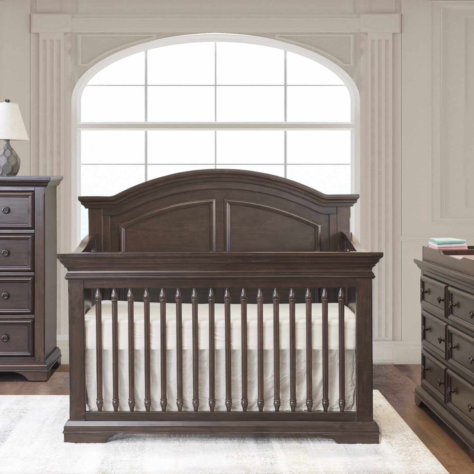 Sorelle Portico Arch Crib