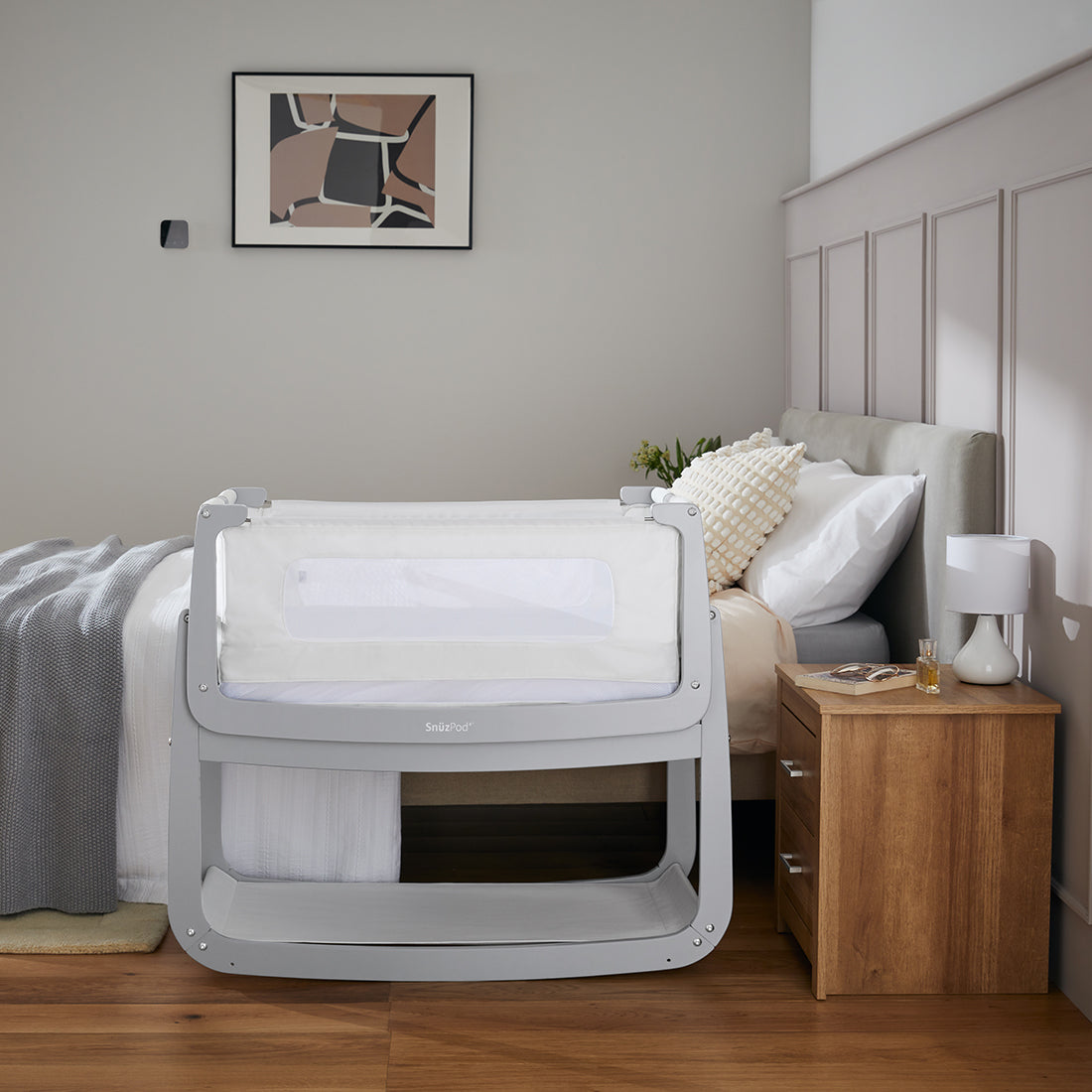 SnuzPod4 Bedside Bassinet