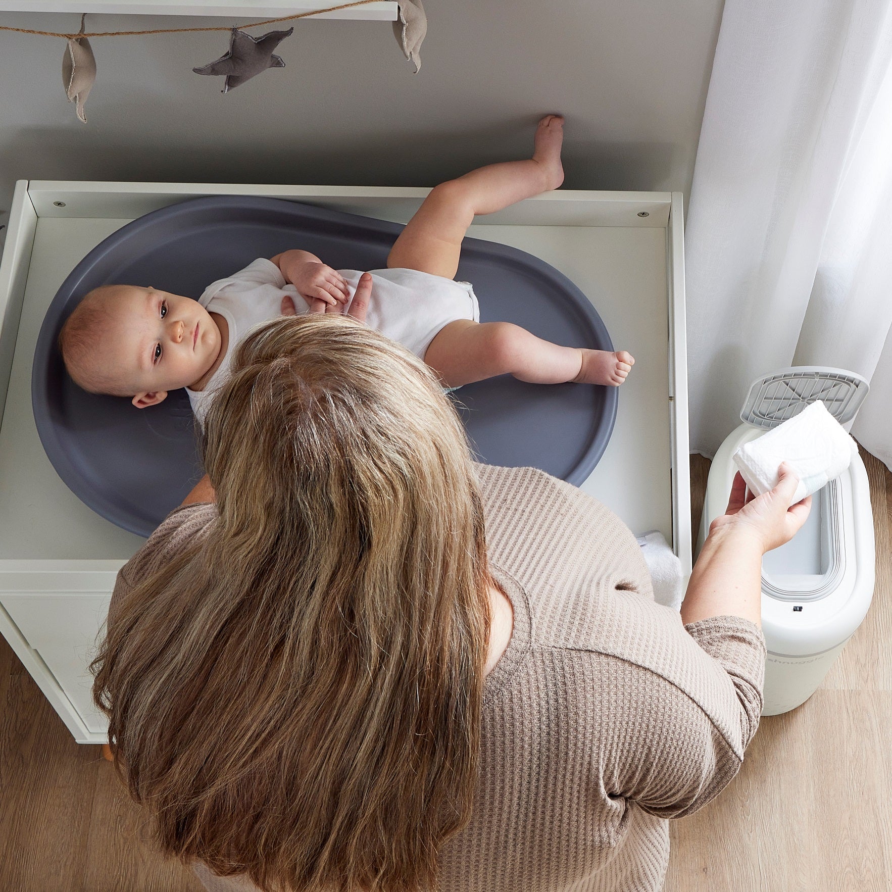 Shnuggle Eco-Touch Nappy Bin Diaper Pail + 30 Better Bag Liners