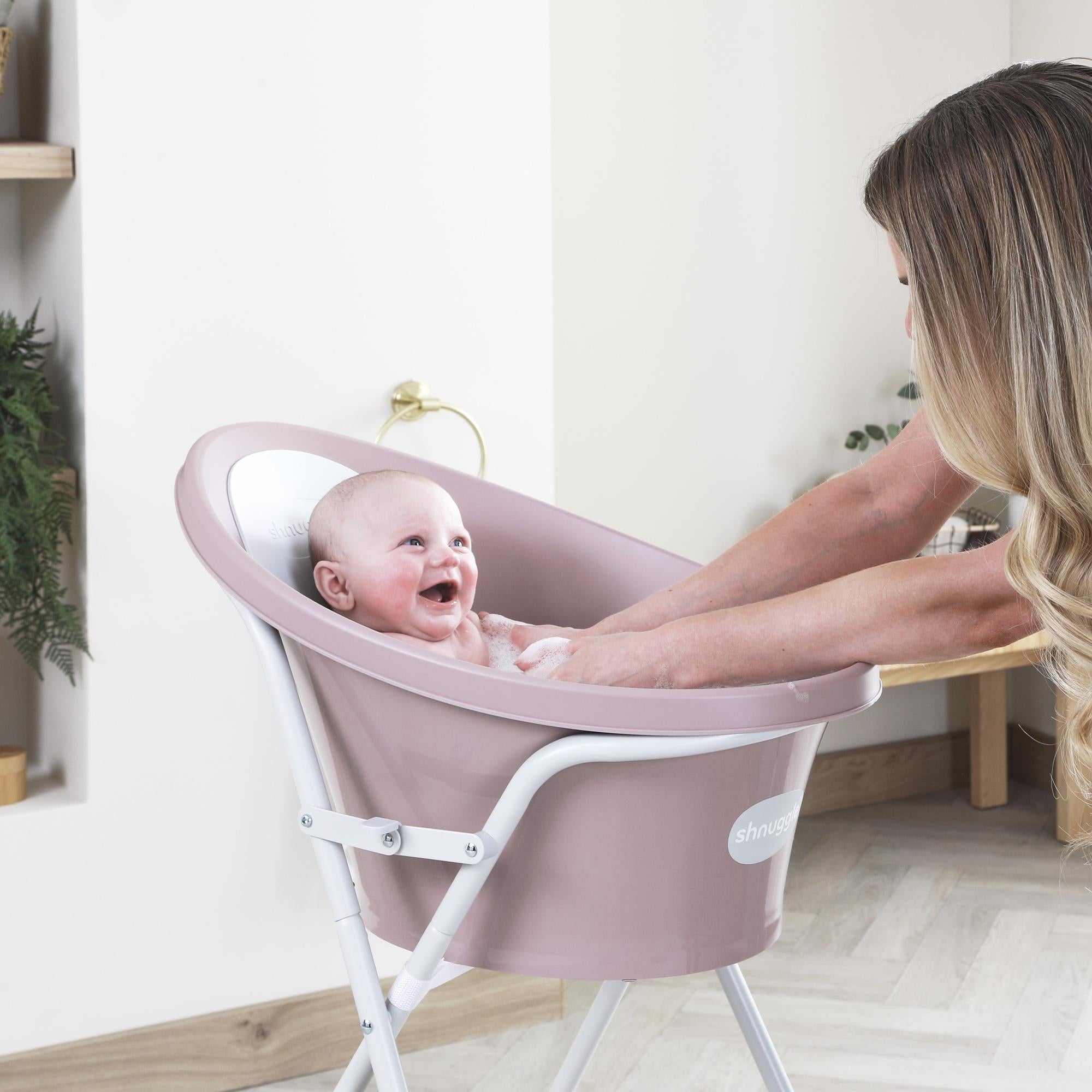 Shnuggle Baby Bathtime Essentials Bundle | Baby Bath Tub, Rinse Jug, and Ellie Bath Toy Scoop | Taupe
