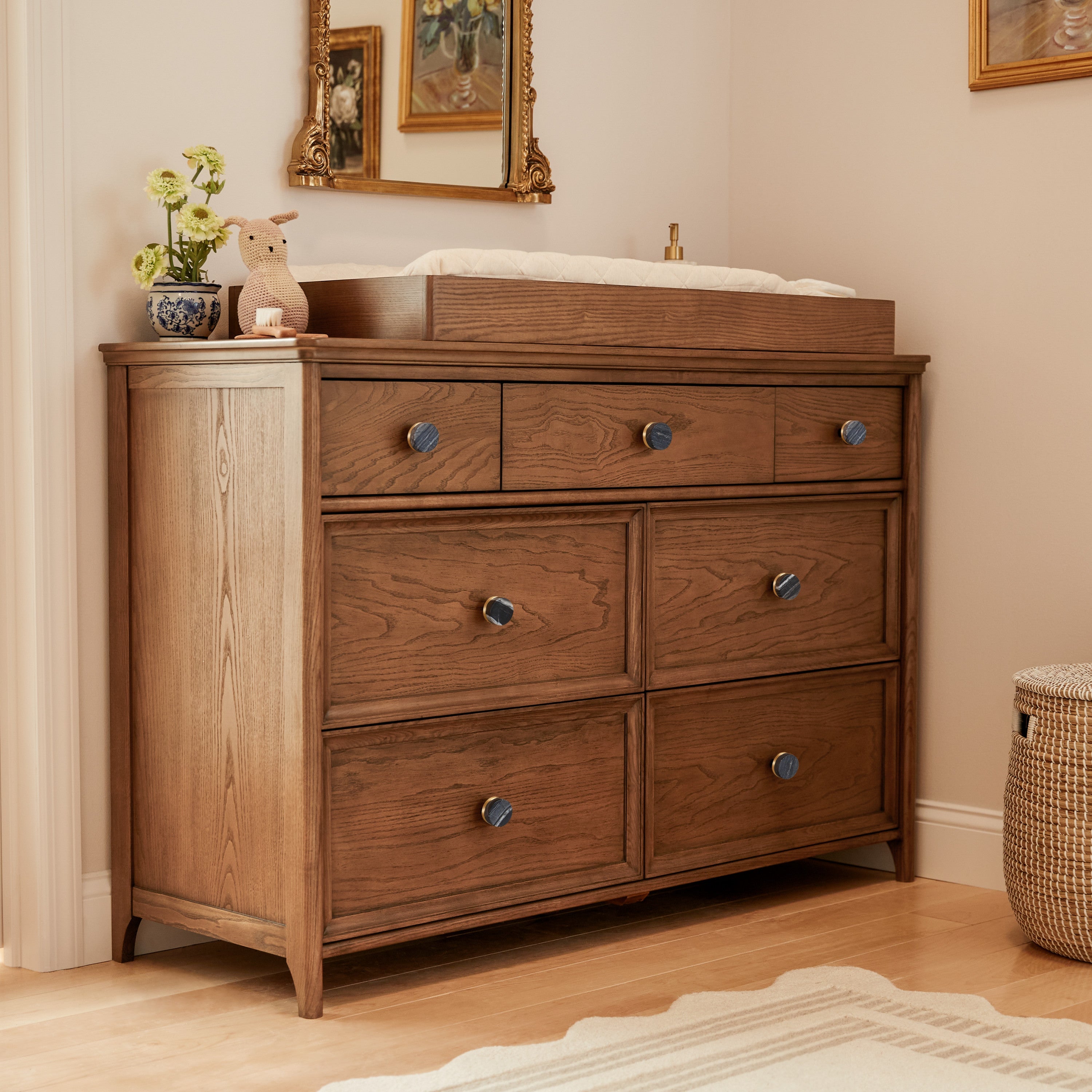 Maxi-Cosi Quiet Luxury 7-Drawer Dresser