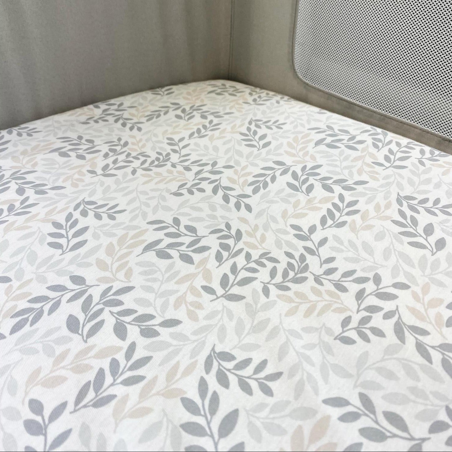 Shnuggle Air Lite Crib Fitted Sheets (2-Pack)