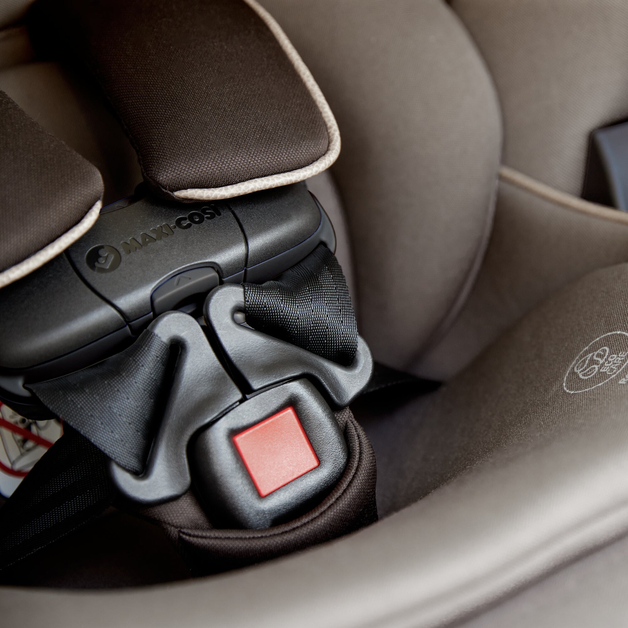 Maxi-Cosi Andi 360 Rotating All-in-One Convertible Car Seat