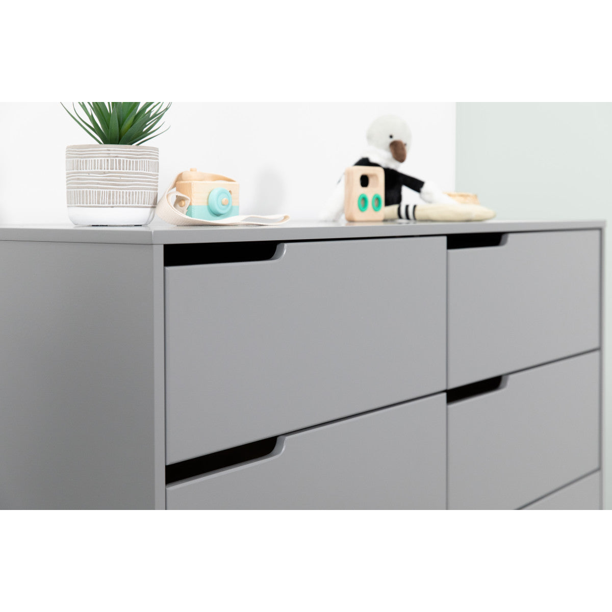 Hudson 6 clearance drawer double dresser